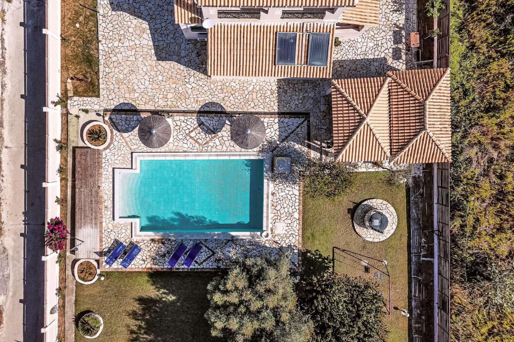Skidi Beach House Ágios Matthaíos エクステリア 写真