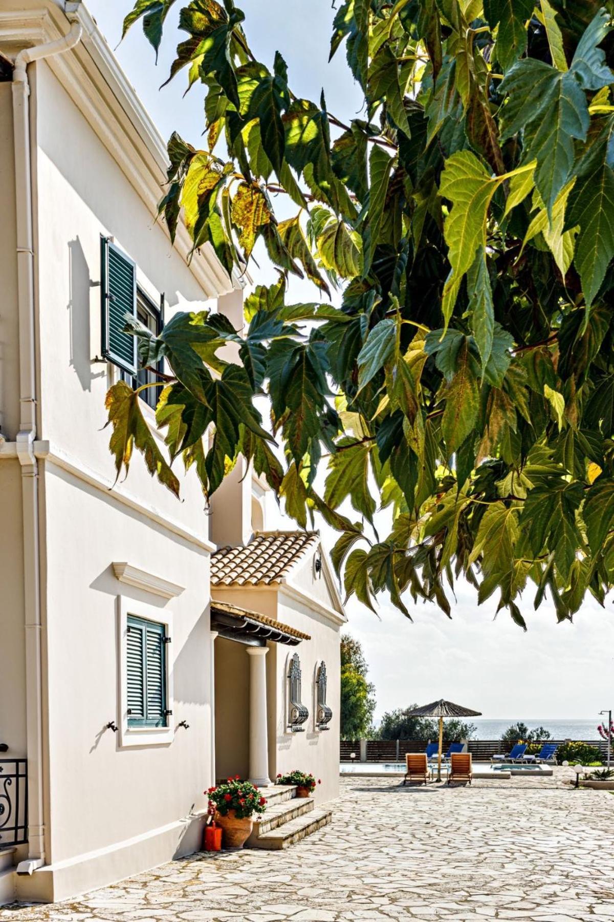 Skidi Beach House Ágios Matthaíos エクステリア 写真
